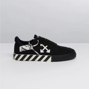 Black & White Low Vulcanized Sneakers - Off White